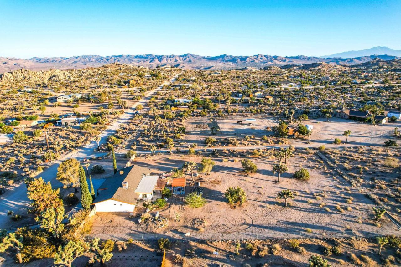 Villa Dez-Art Retreat à Yucca Valley Extérieur photo